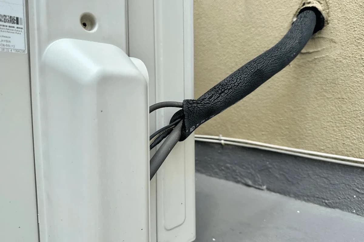 صورة قسم 3. أهمية العزل الجيد للأنابيب والتمديدات في مقال تركيب المكيفات بالطريقة الصحيحة = أداء أفضل وعمر أطول! اكتشف كيف